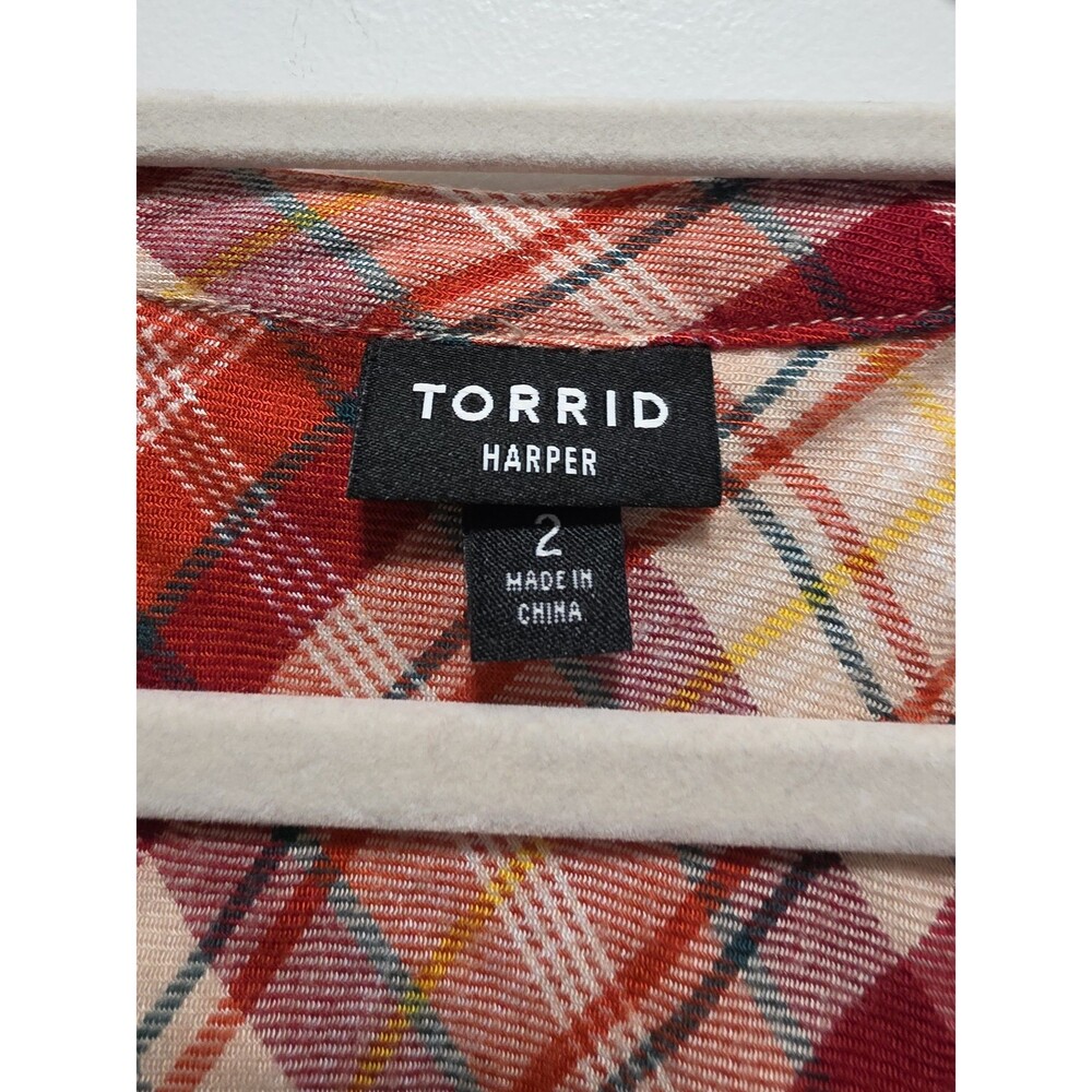 NWOT Torrid Flannel Shirt Sz 2 - Picture 2 of 3